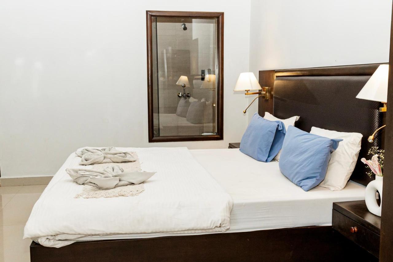 Fourteen Pods By The Sea Hotel Morjim Ngoại thất bức ảnh
