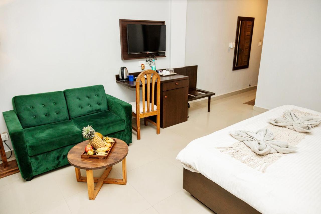 Fourteen Pods By The Sea Hotel Morjim Ngoại thất bức ảnh